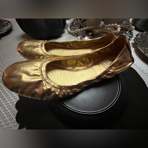 Tory Burch Eddie Ballet Flats Color:Metallic Gold Size:9.5 Great Condition - Picture 7 of 9